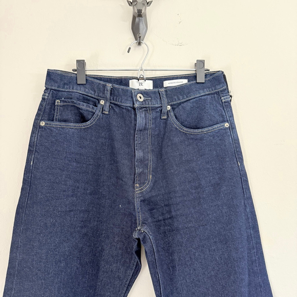 Banana Republic Men's Dark Blue Authentic Straight Jeans Size 33x30 NWT - Picture 4 of 10